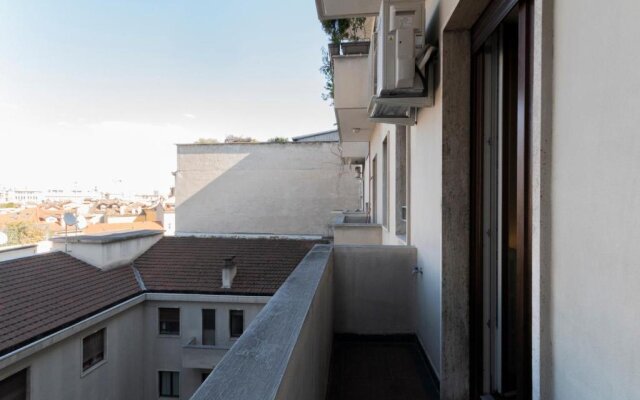 Via Torino Modern Apartment