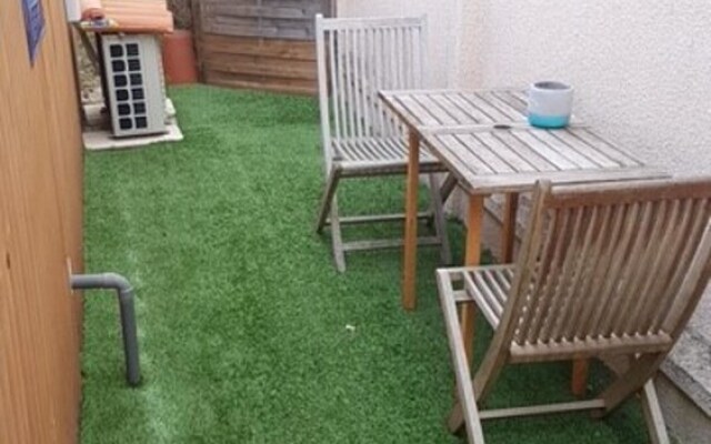 Bungalow With one Bedroom in Gujan-mestras, With Pool Access, Furnishe