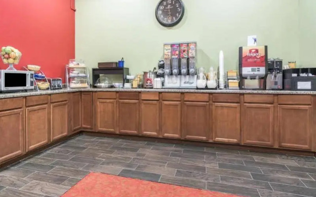 Best Western-Victorian Inn