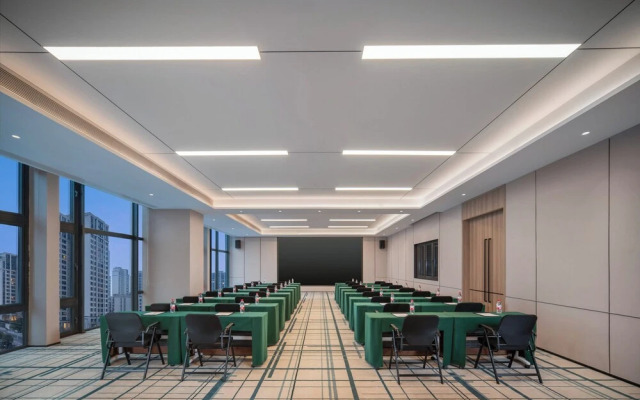 Holiday Inn Express Chongqing Central Park By Ihg