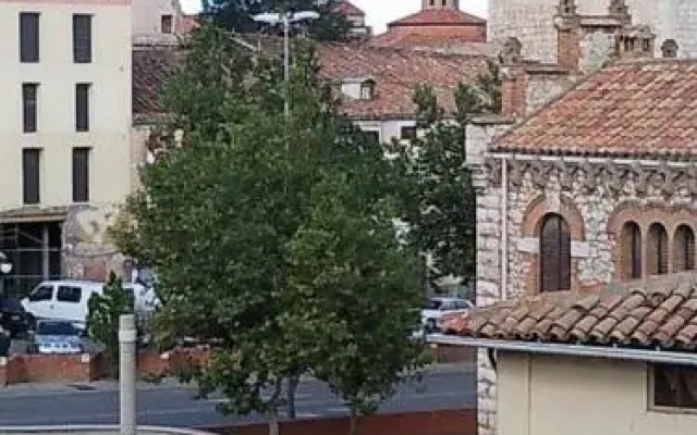 Apartamentos Puerta Muralla