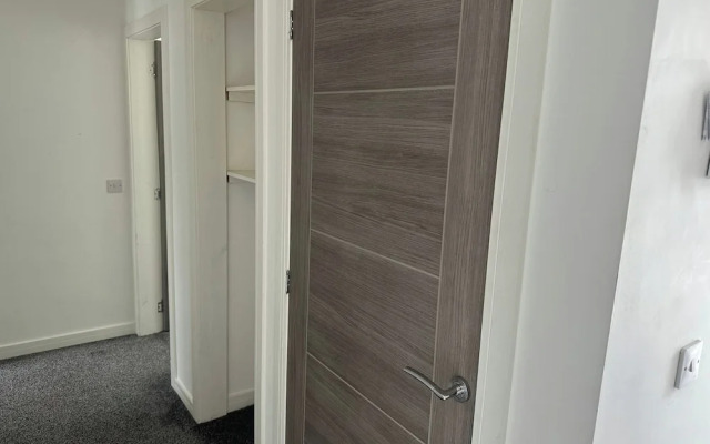 Central 3-bed Seaside Apartment - Sleeps 5