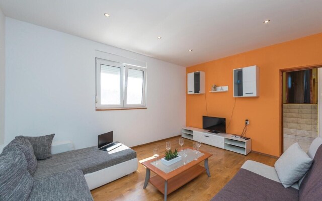 Nice Home in Vir With Wifi and 4 Bedrooms