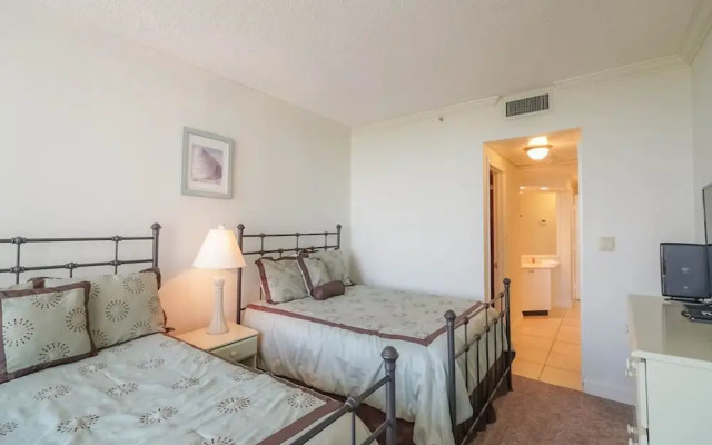 Surfside Resort 01111