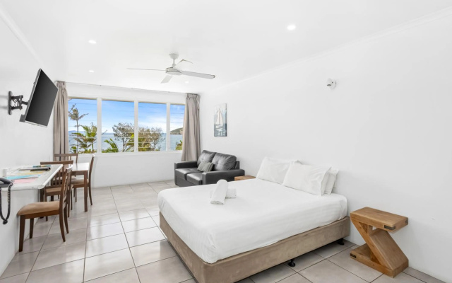 Rosslyn Bay Resort – Guest Rooms – Rosslyn