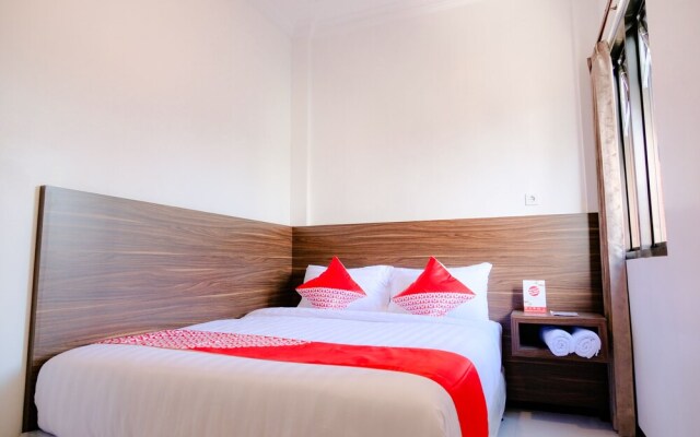 Harmoni Merak Homestay by OYO Rooms