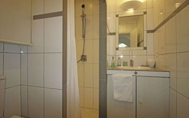 Modern Villa in Gassin With Sauna