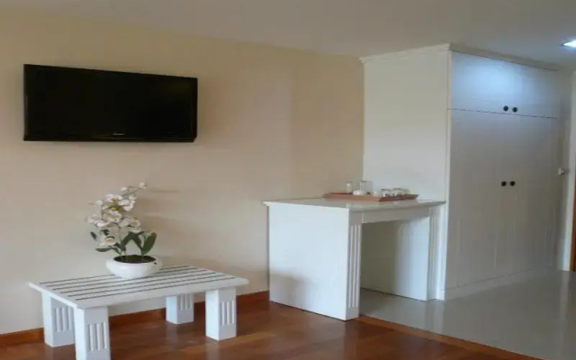 Grandsmile Welnez Condo Pattaya
