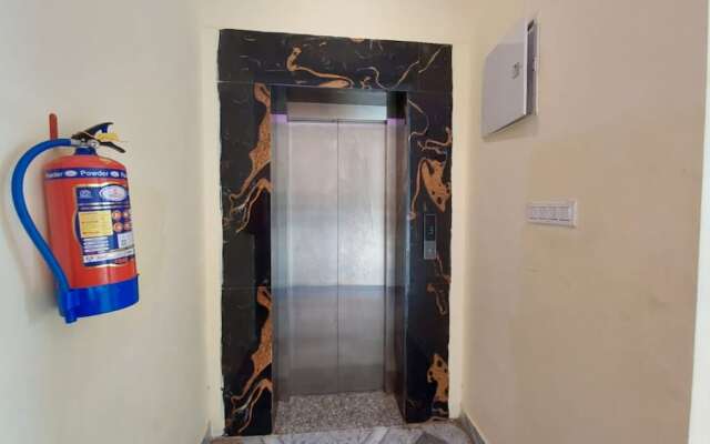 Goroomgo Jagdish Palace Puri
