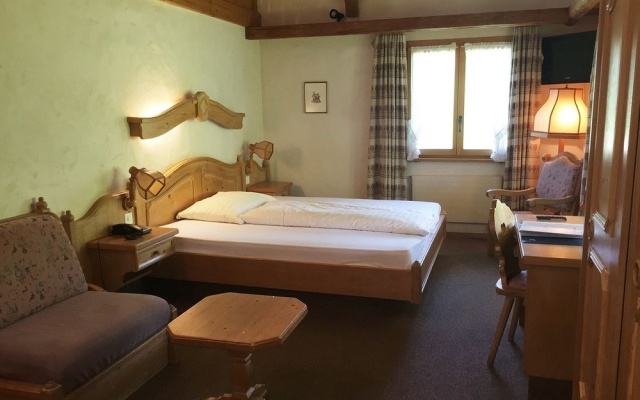 Hotel Alphorn – Guest Rooms – Gstaad