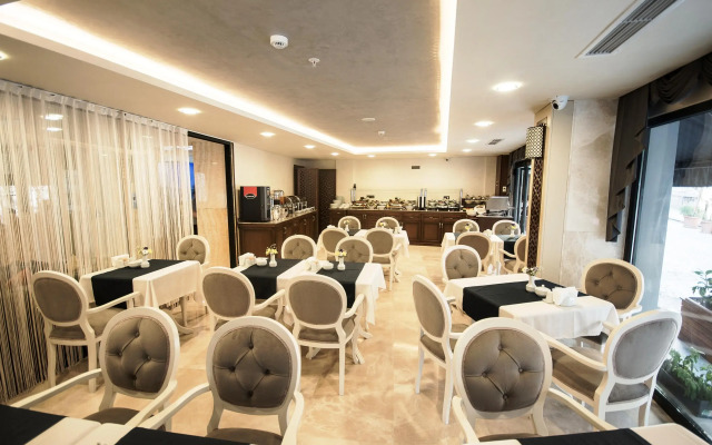 Antusa Palace Hotel & Spa