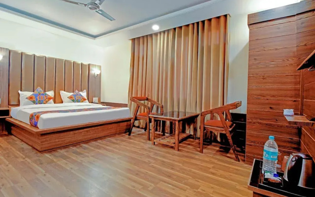 FabHotel Prime Royal Park