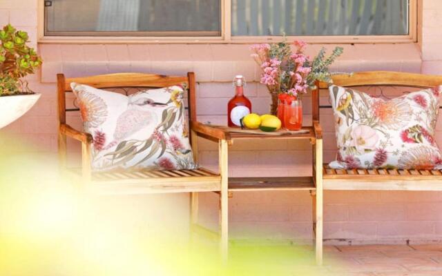 That Pink House! - comfortable home away from home