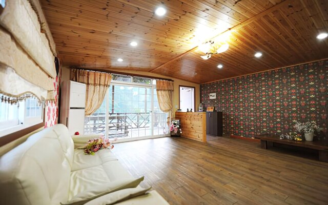 Muju Observatory Pensions