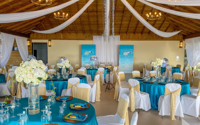 La Ensenada Beach Resort - All Inclusive