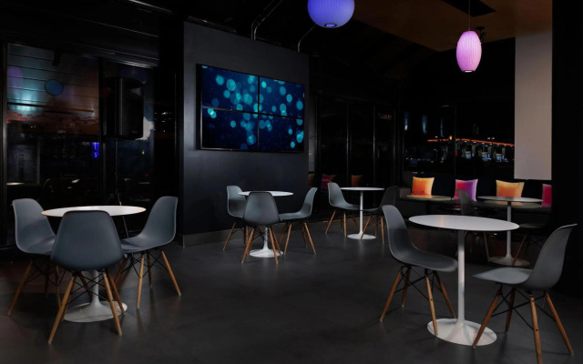 Aloft Nashville West End