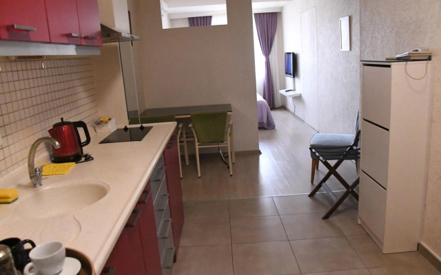A Hotels & Suites
