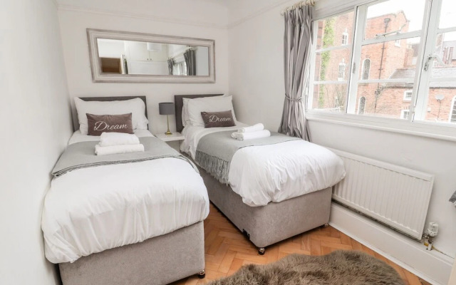 Dee Heights Penthouse