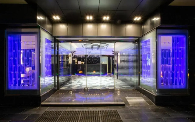 Platinum Hotel