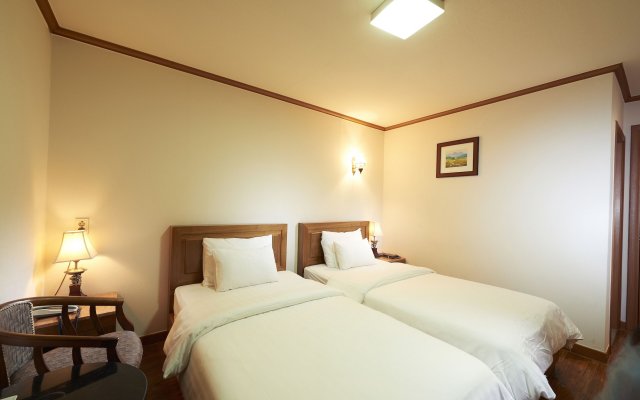 Noble Tourist Hotel Insadong