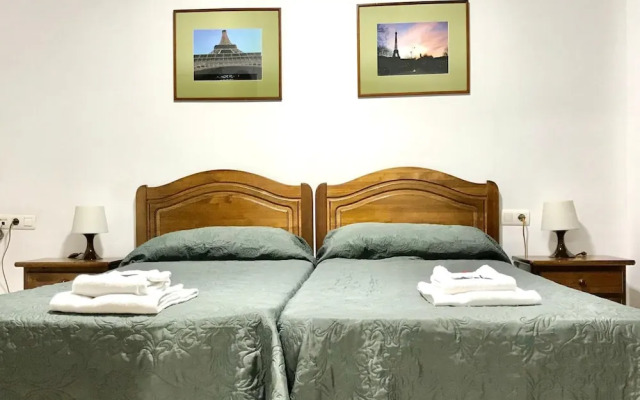 Hostal Carlos II