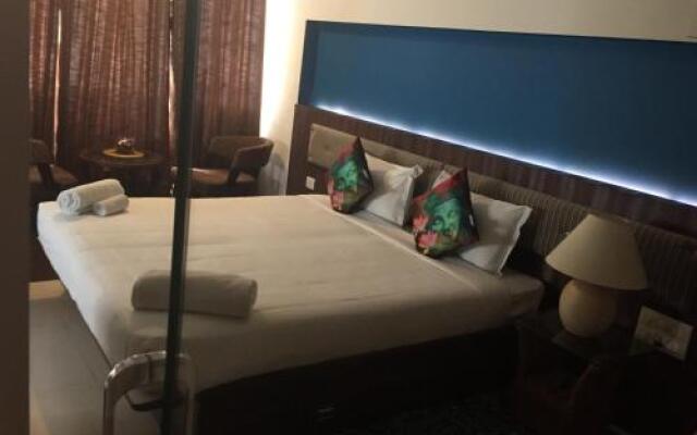 Luxtay Suites