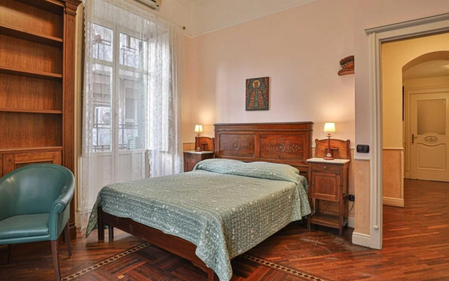 Room in the Heart of Salerno - 4060