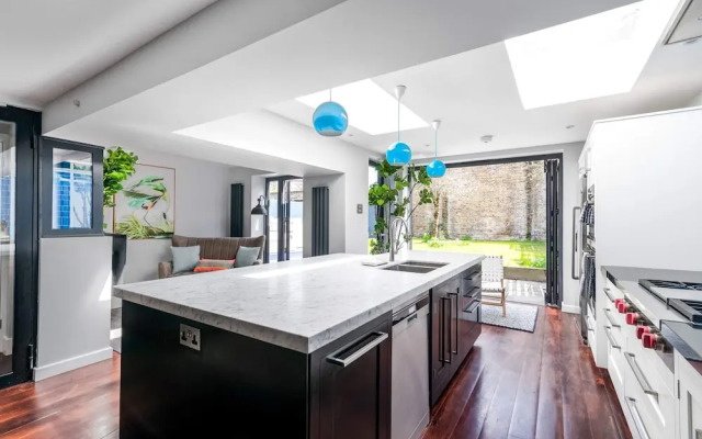 Grandeur Islington Home