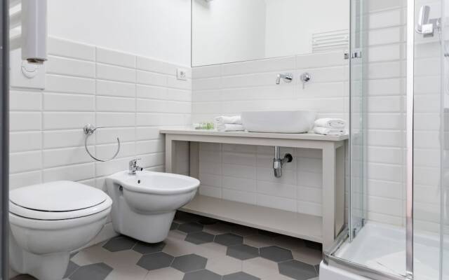 Pietra Square Residence