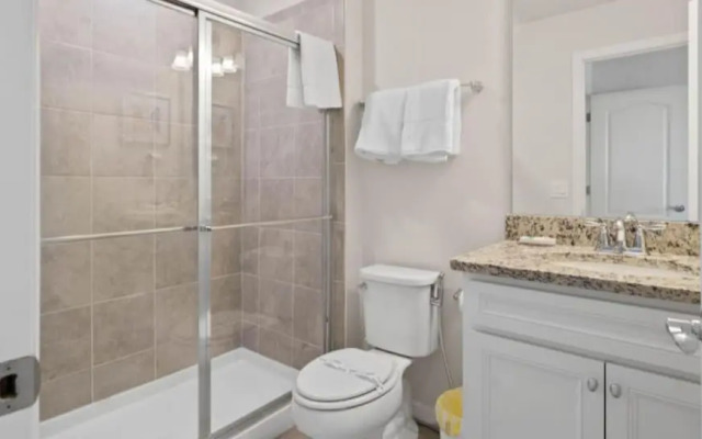 Townhome at Solterra NH 18005