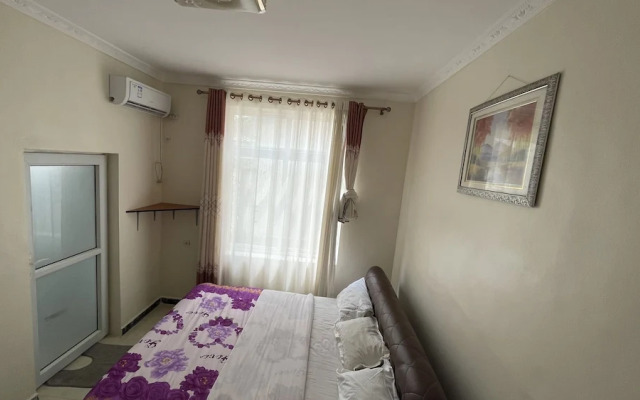 Lao Tangren Restaurant & Guesthouse