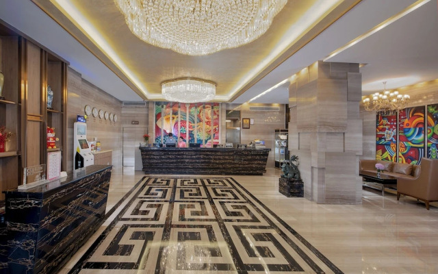 Fuqinglong Huatian Holiday Hotel