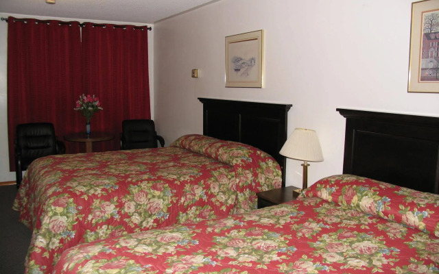 Seven Oakes Motel