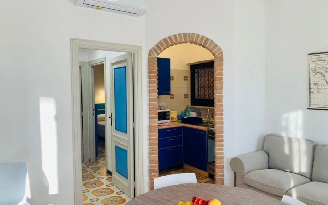 Beachfront Three Room Apartment With Garden Ostrica
