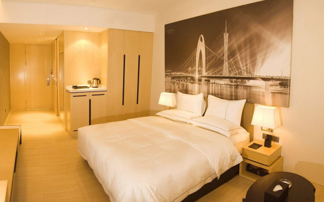 J hotel