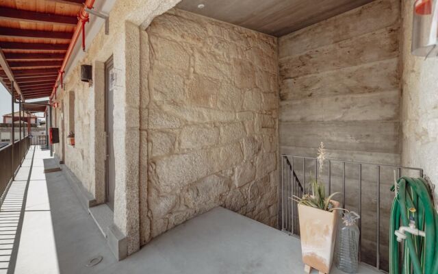Mezzanine Stylish Apartment T