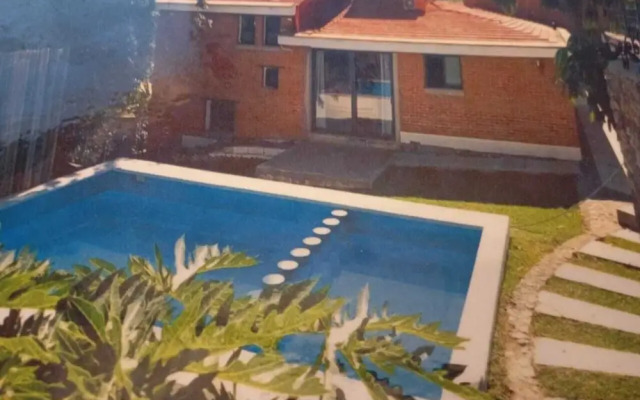 Bonanza Garden Suites