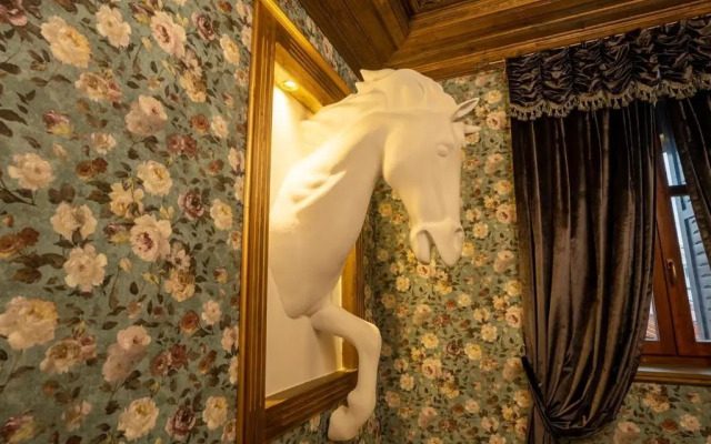 Castle Boutique Hotel