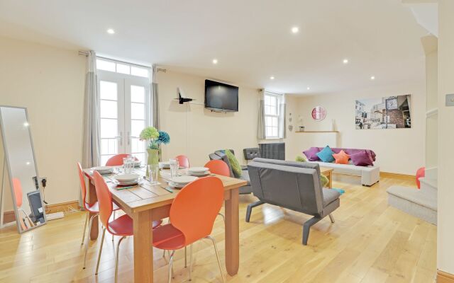 Brighton Getaways - Pebble Mews