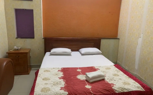 Oyo Room By Gia Bao Hotel