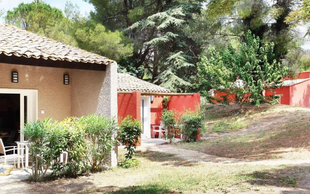 Modern air-conditioned studio in a quiet and natural domaine