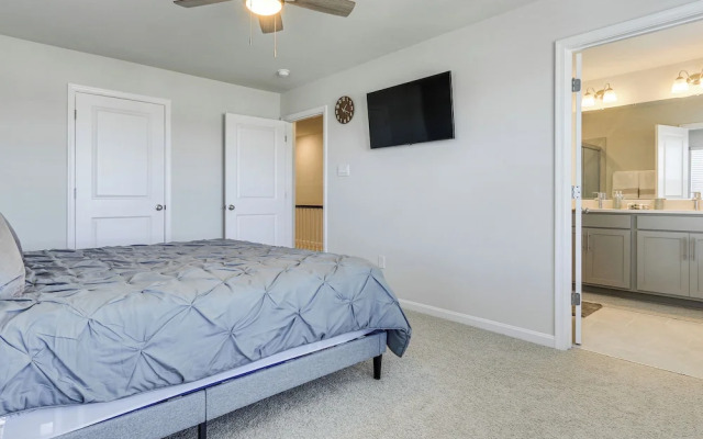 2 Mi to Dtwn Frederick: Updated Townhome