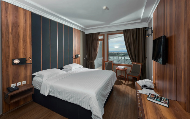 Royal Hotel