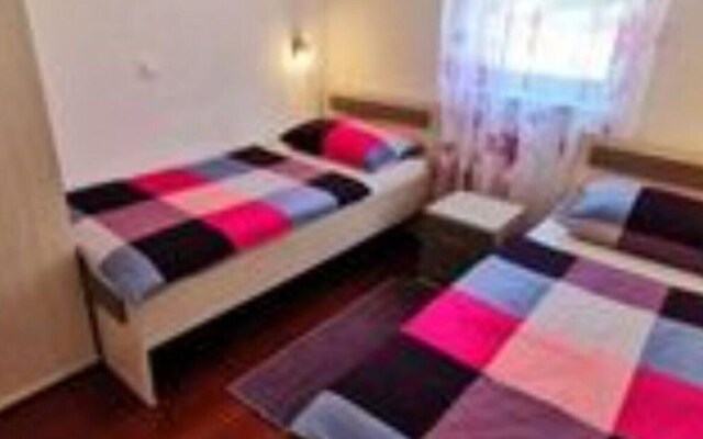 Apartment Villa 2 Sara 4 pax