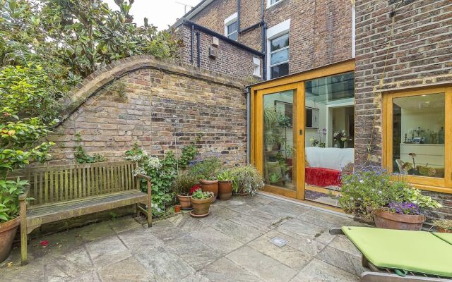 Quiet Home near Hampstead Heath