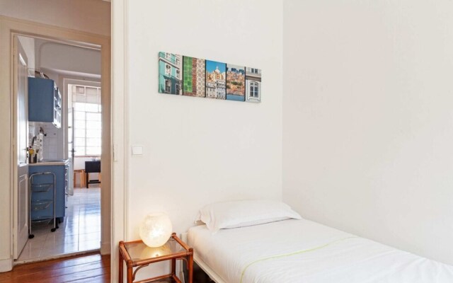 Quiet 3 Bedroom Apartment in Lisbon