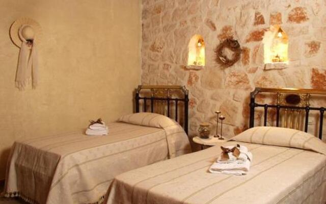 Revera Traditional Stone Villas, Apartments & Studios