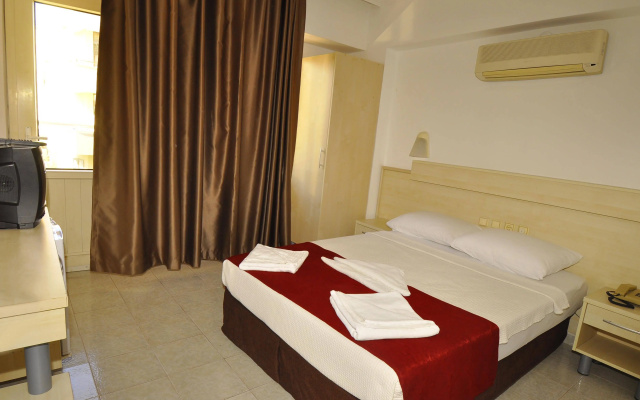 Golden Star Otel