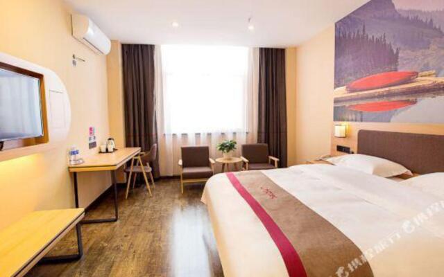 Milan Hotel (Zhengzhou International Airport)