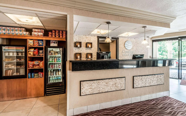 Comfort Inn & Suites Alexandria West